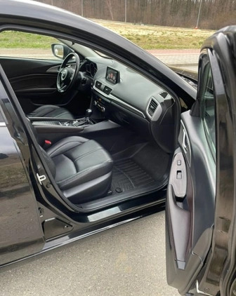 Mazda 3 cena 67900 przebieg: 33056, rok produkcji 2017 z Kolbuszowa małe 667